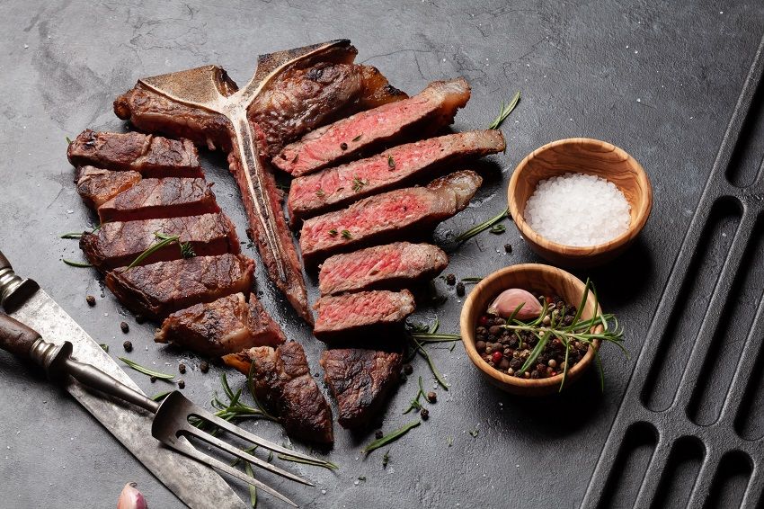 grilled-porterhouse-beef-steak-sliced-t-bone-2022-02-01-01-57-25-utc.jpg